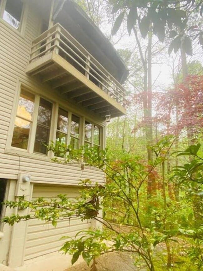 Foto del edificio - Charming townhome in HSV