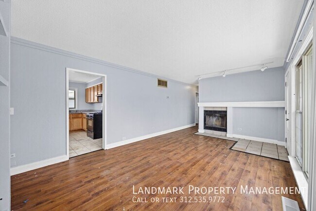 Foto del edificio - 336 Waldman Drive-