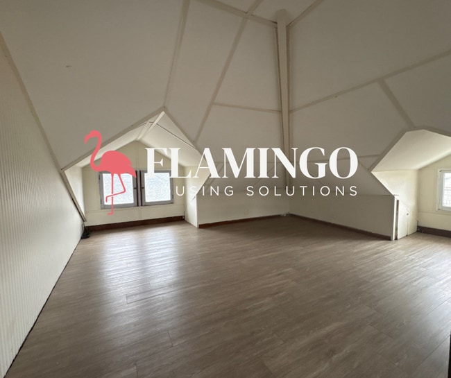 Building Photo - 2715 N Main St