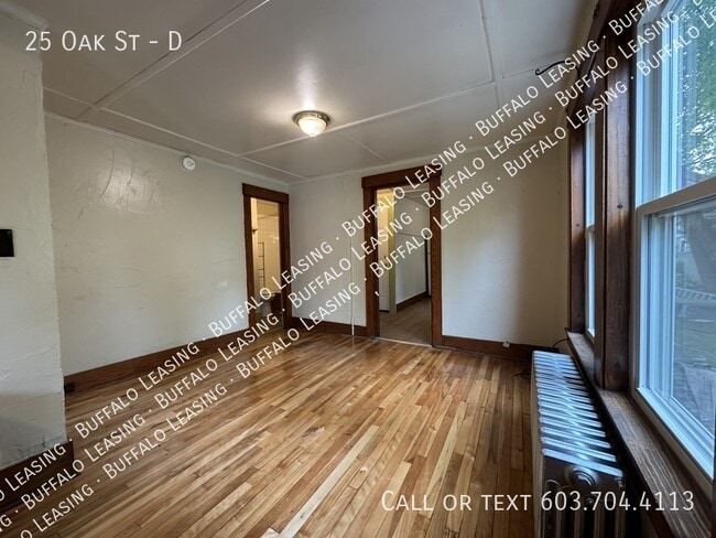 Building Photo - 25 Oak St