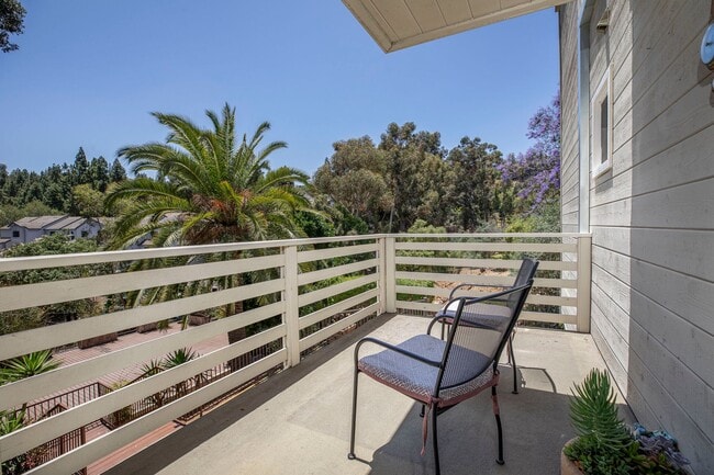 Building Photo - Hillside La Mesa, single family home, 3Bed...