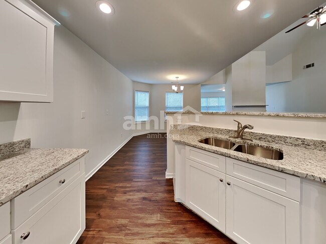 Foto del edificio - 280 Hawken Trail