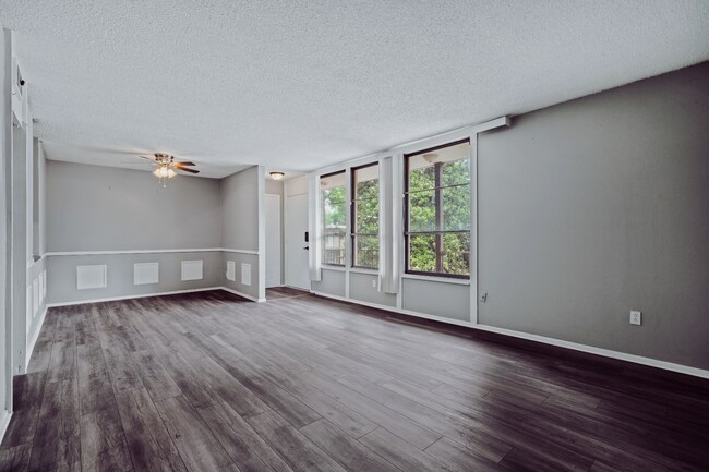 Building Photo - 108 Belvedere #22