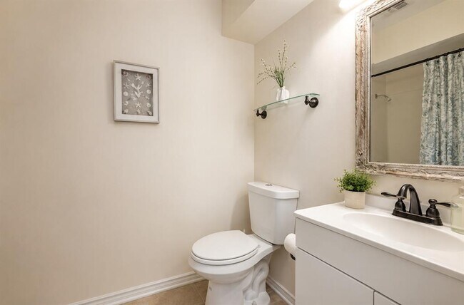 Foto del edificio - 2217 Parkside Dr