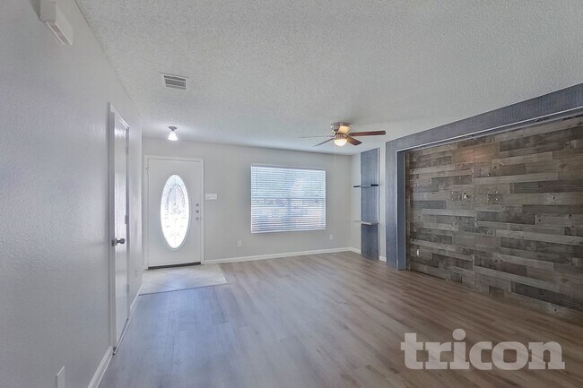 Foto del edificio - 6209 Winnebago Ct