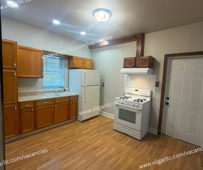 Foto del edificio - 5417 Wood Ave