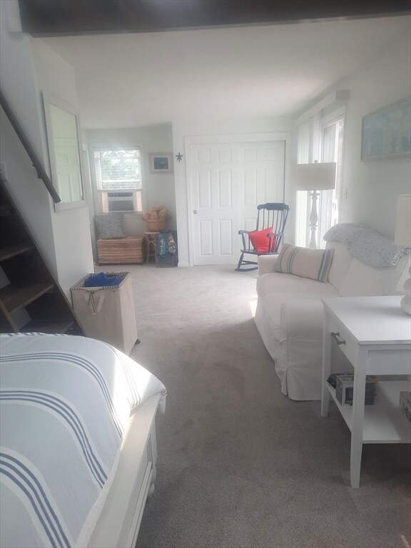 Foto del edificio - 24 Pine Point Rd