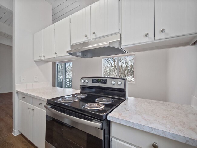 Foto del edificio - 9025 E Liberty Ave