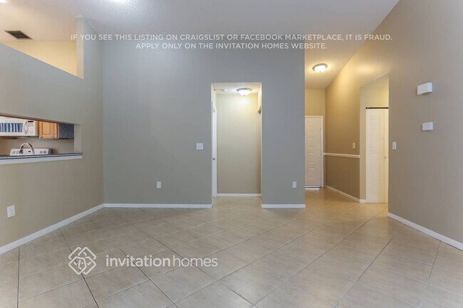 Foto del edificio - 15131 S Waterford Dr