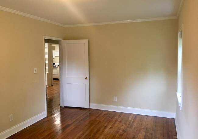 Bed - 501 Milledge Rd