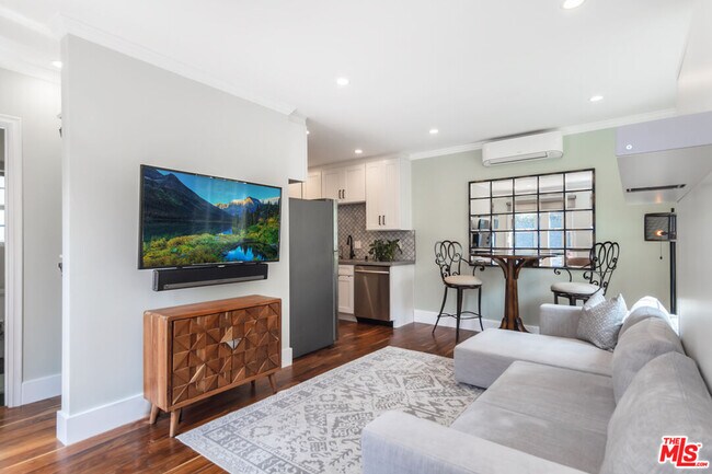 Foto del edificio - 4735 Noble Ave
