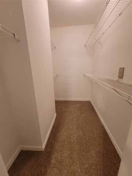 Foto del edificio - 2350 Westcreek Ln