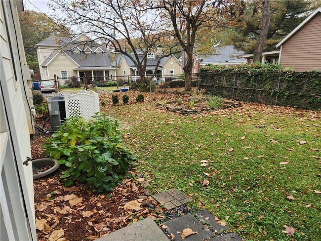 Foto del edificio - 1055 Longley Ave NW
