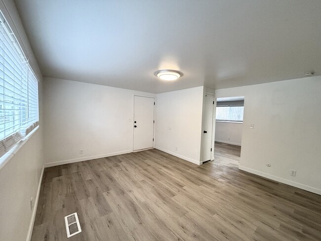 Foto del edificio - 1403 S 300 E