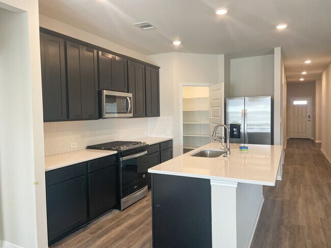 Building Photo - 124 Stellar Wind Dr