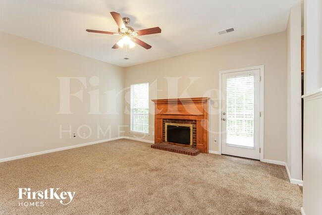 Building Photo - 6928 Neuhoff Ln