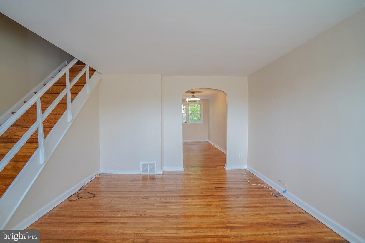 Primary Photo - 3320 Welsh Rd