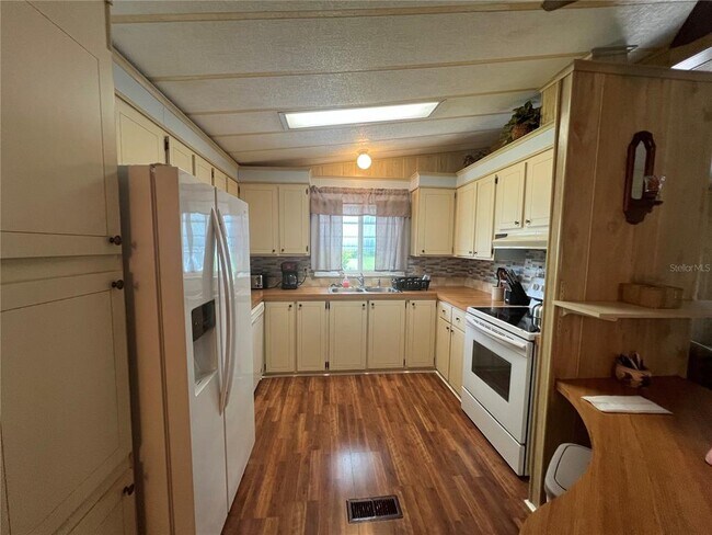 Foto del edificio - 11291 Grapefruit Ln