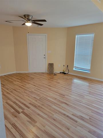 Foto del edificio - 9837 Walnut St
