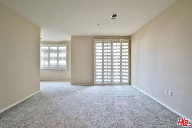 Foto del edificio - 6400 Crescent Park E