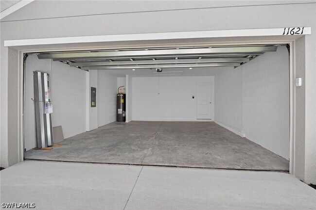 Building Photo - 11621 Savanna Lks Blvd