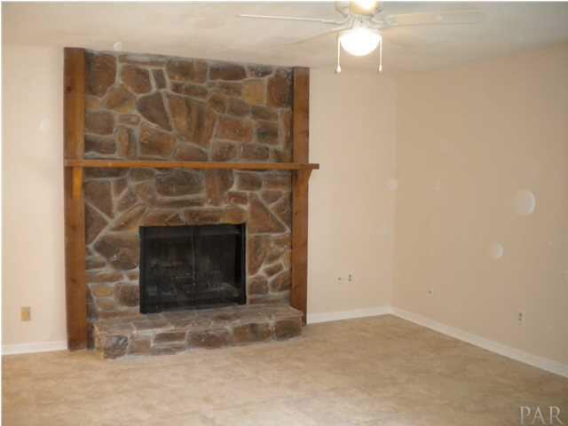 Building Photo - 1122 Shady Ln