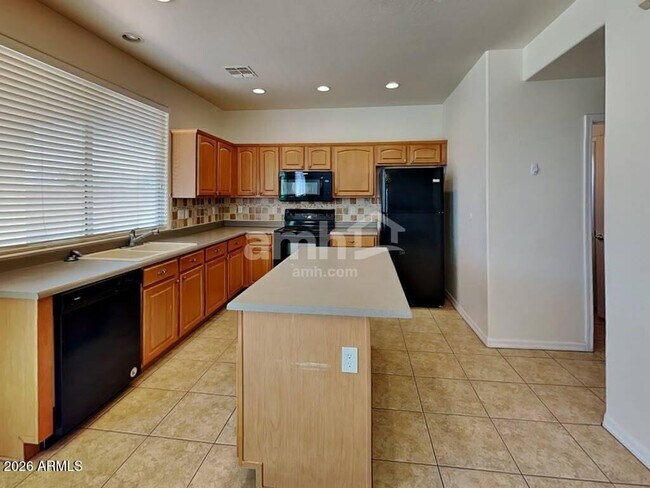 Foto del edificio - 14493 W Weldon Ave
