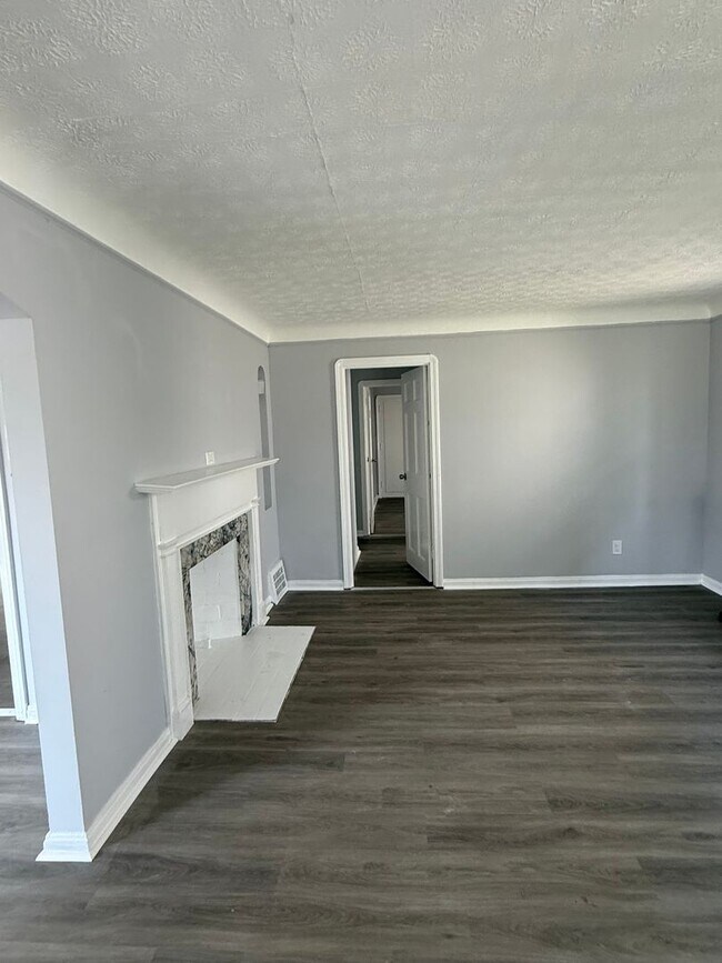 Foto del edificio - Lee/Harvard 5 Bedroom Single Home