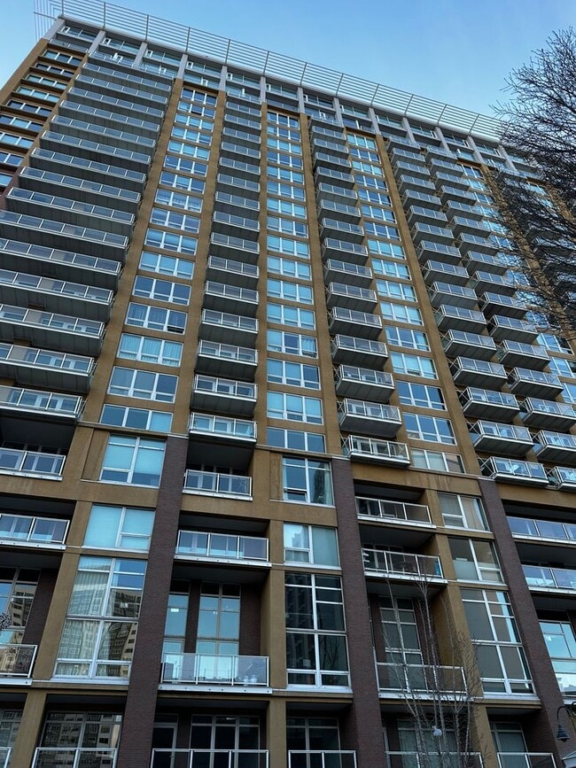 Building Photo - 255 N Sierra St