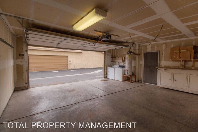 Foto del edificio - 2 br, 2 bath House - 6459 BIG PINE WAY
