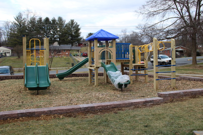 Building Photo - Meadowview Apartments