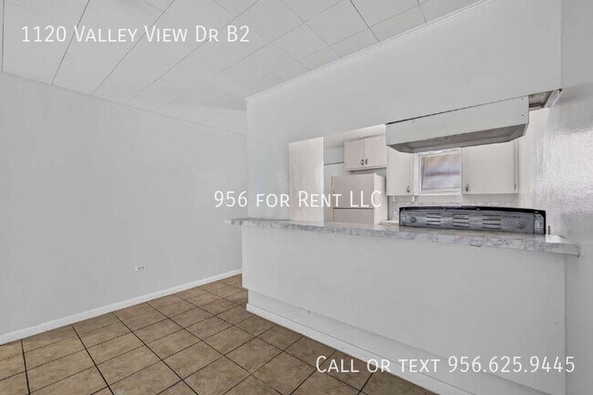 Building Photo - 1120 Valley View Dr