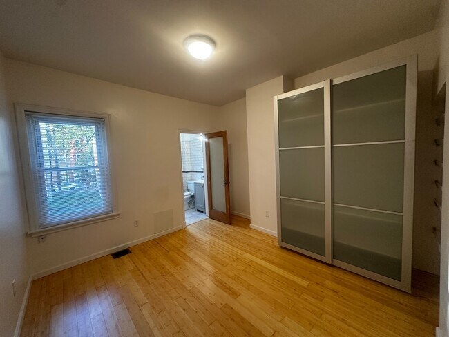 Foto del edificio - 315 N Holly St