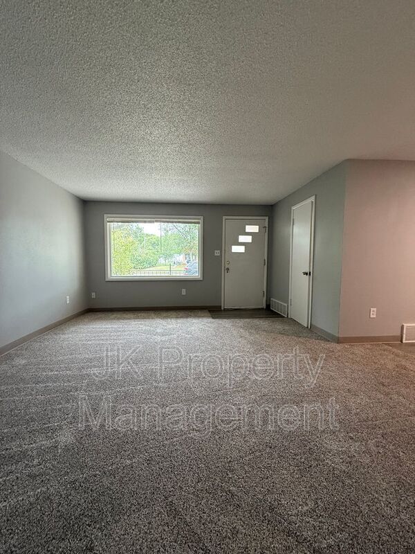Foto del edificio - 2213 7th Ave N