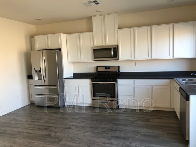 Foto del edificio - 1396 Hickory Tree Dr