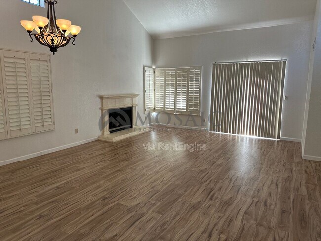 Building Photo - 3933 W Rene Dr