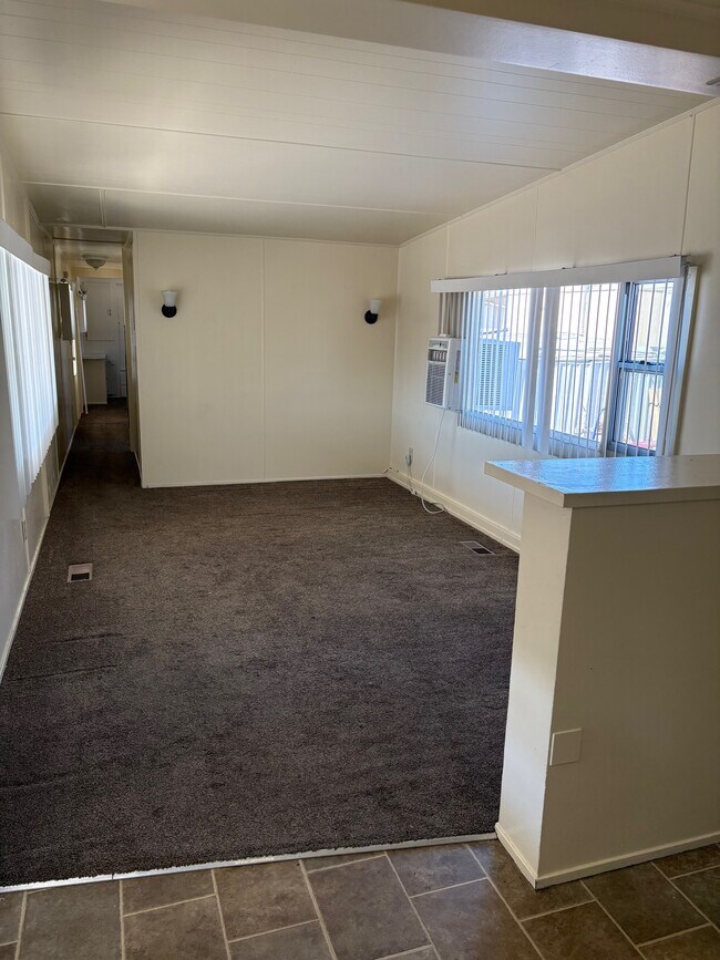 Foto del edificio - 12374 Mapleview St