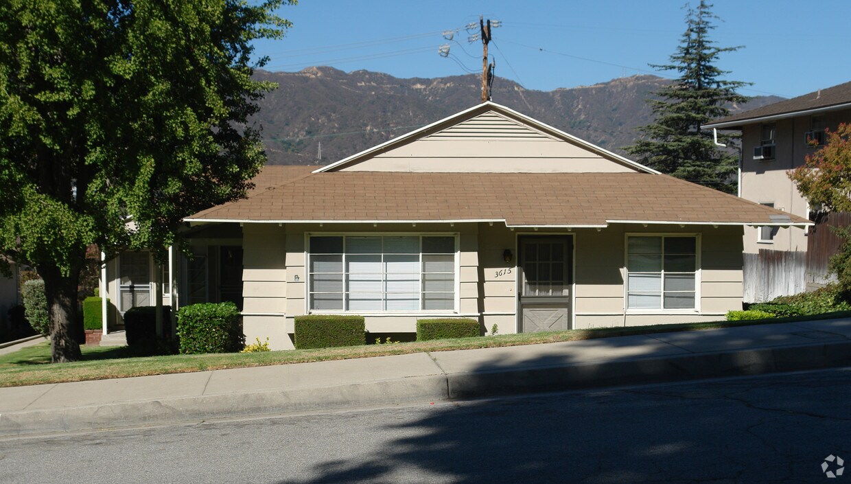 Building Photo - 3615 Stancrest Dr