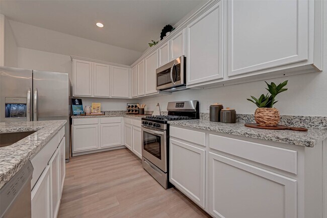 Building Photo - 21119 Bella Coral Dr