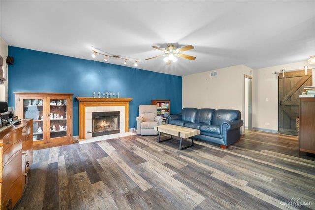 Building Photo - 261 Paradise Parkway, Oswego, IL, 60543
