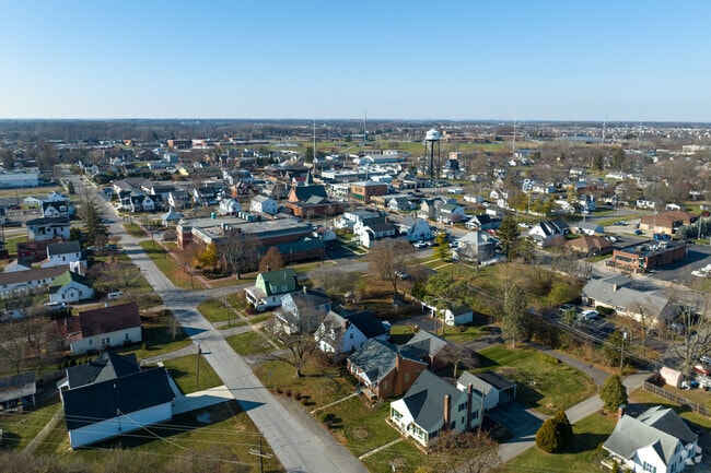 Hilliard is a suburban style neighborhood, just a stone’s throw from Columbus.