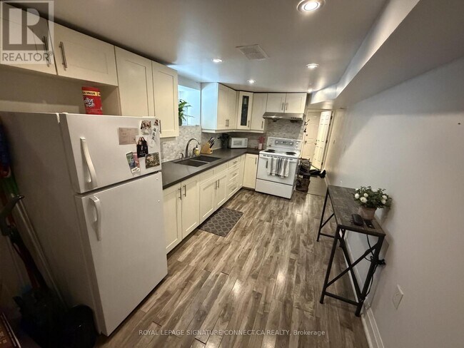 Photo du bâtiment - 3 Rolyat St