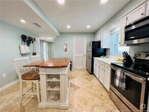 Building Photo - 10200 S Ocean Dr