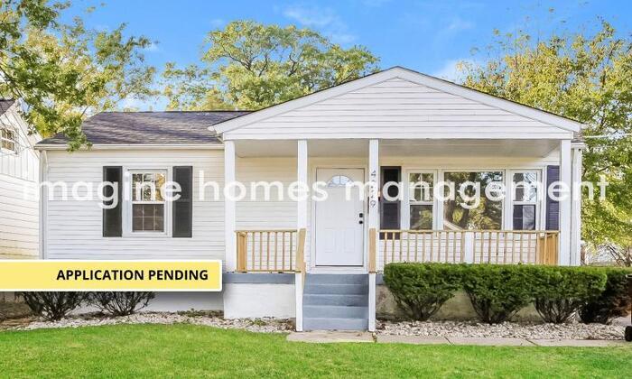 Primary Photo - Pet-Friendly Home in Deer Park