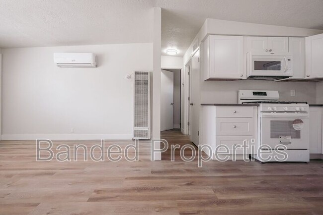 Building Photo - 1390 W 7800 S