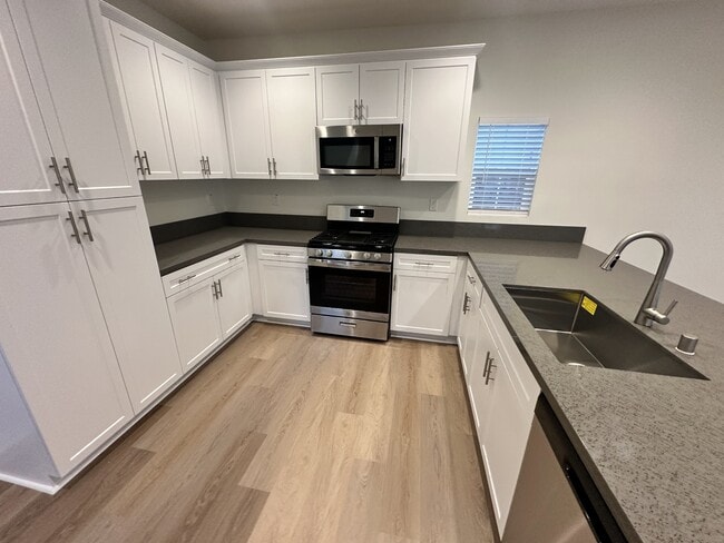 Photo - 176 N Sutter Ave House