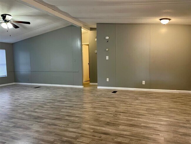 Building Photo - 13142 FM 1484 Rd