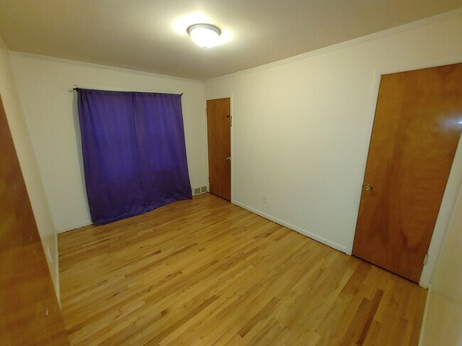 Building Photo - REDFORD: 3 Bed Ranch with Finished Basement