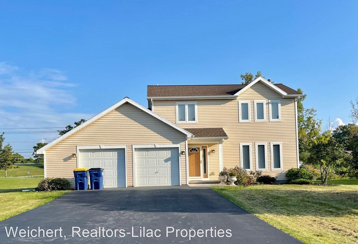 32 Spring Blossom Cir, Henrietta, NY 14467 House Rental in Henrietta, NY