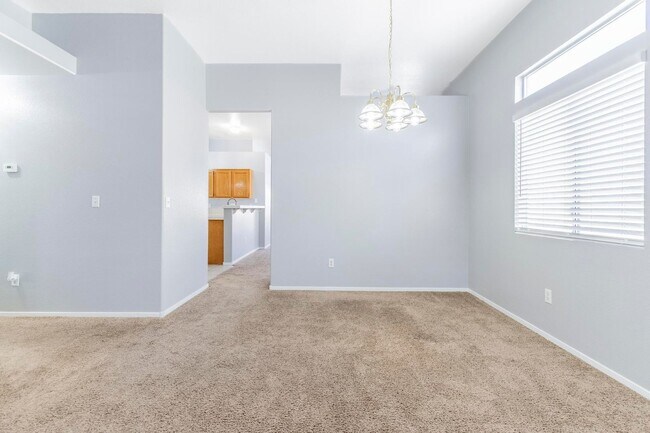 Foto del edificio - Upgraded 4BR Henderson Home | New Floors | Gated Community | 2-Car Garage